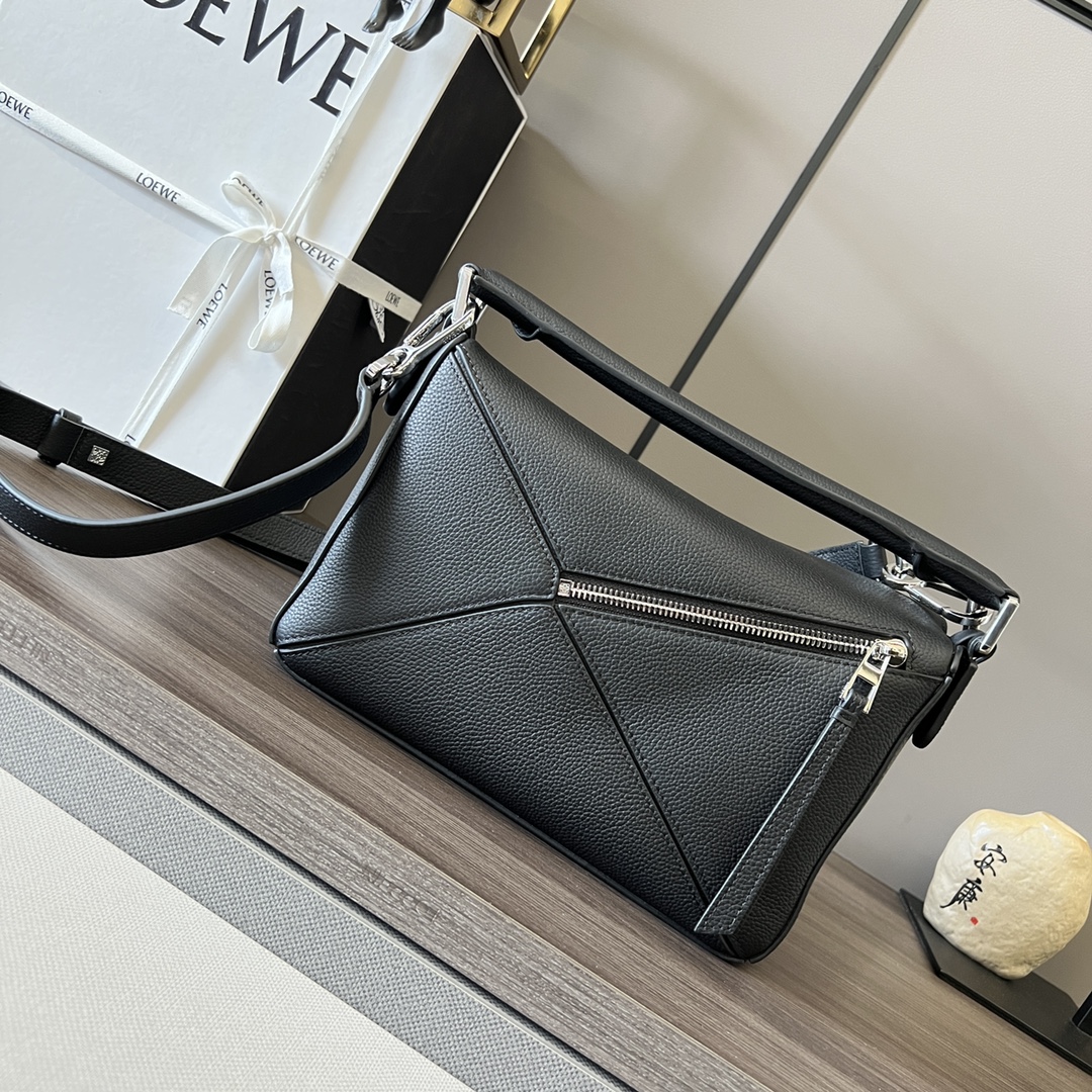 Loewe Puzzle Bags